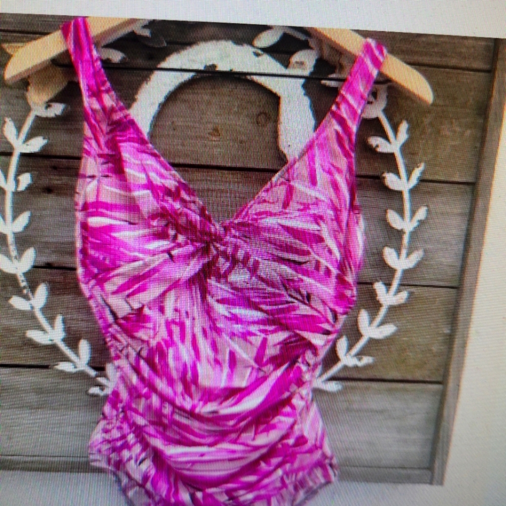 Miraclesuit‎ Pink and White Swimsuit twist ruched front slimming ladies size 12